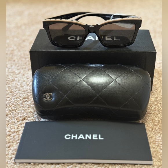 Chanel square sunglasses with double c’s on arms - Picture 1 of 15